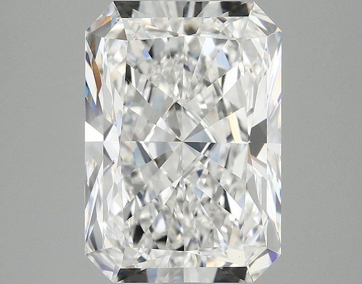 4.05 Carat Radiant Shaped Ideal Cut VVS2 IGI Certified Lab Grown Diamond
