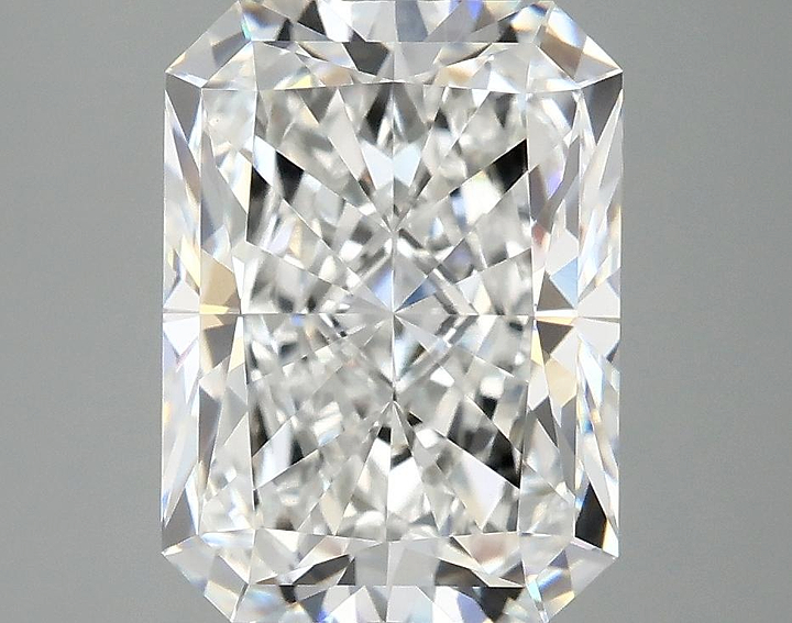 4.05 Carat Radiant Shaped Excellent Cut VS1 IGI Certified Lab Grown Diamond