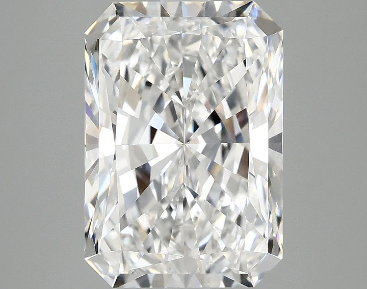 3.94 Carat Radiant Shaped Ideal Cut VVS2 IGI Certified Lab Grown Diamond