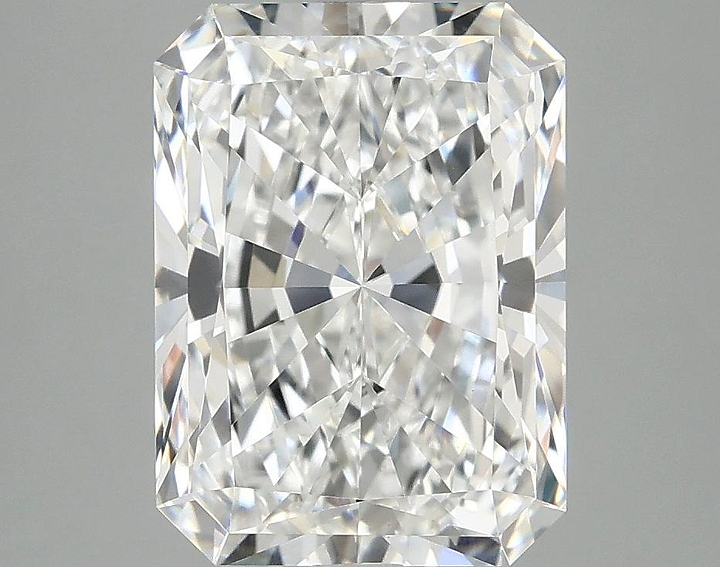 3.76 Carat Radiant Shaped Excellent Cut VVS2 IGI Certified Lab Grown Diamond