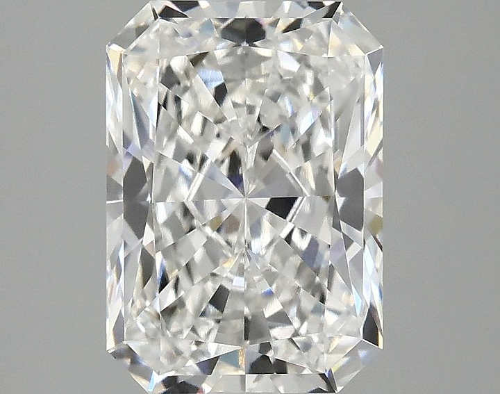 2.92 Carat Radiant Shaped Ideal Cut VVS2 IGI Certified Lab Grown Diamond