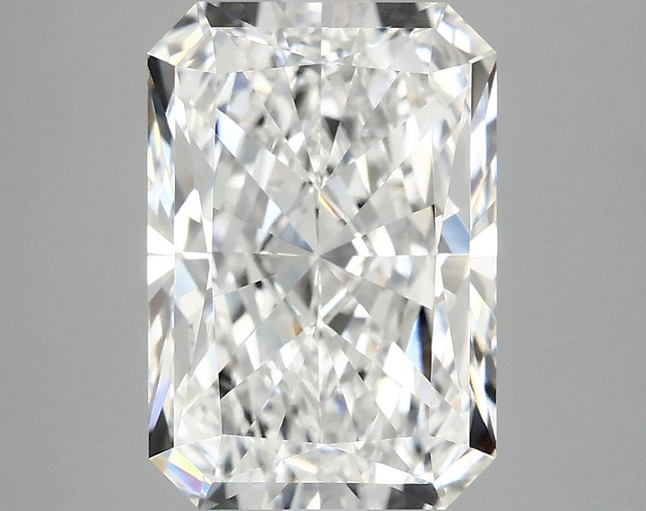 4.17 Carat Radiant Shaped Ideal Cut VVS2 IGI Certified Lab Grown Diamond