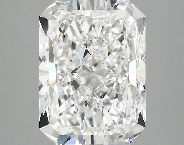 3.01 Carat Radiant Shaped Excellent Cut VS1 IGI Certified Lab Grown Diamond