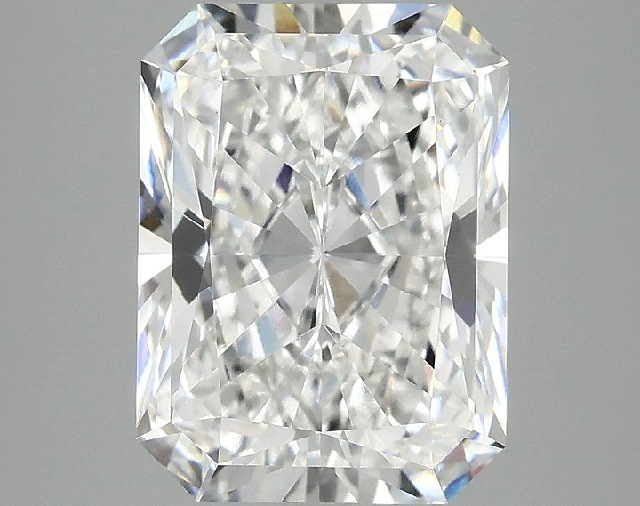 3.87 Carat Radiant Shaped Excellent Cut VVS2 IGI Certified Lab Grown Diamond