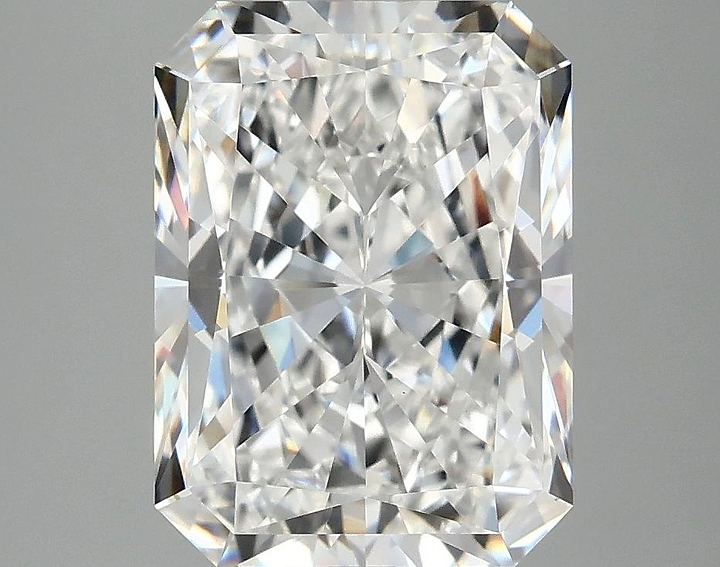 4.05 Carat Radiant Shaped Excellent Cut VVS2 IGI Certified Lab Grown Diamond