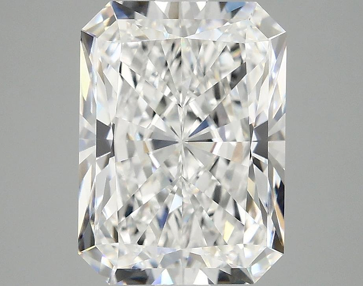 4.07 Carat Radiant Shaped Excellent Cut VVS2 IGI Certified Lab Grown Diamond