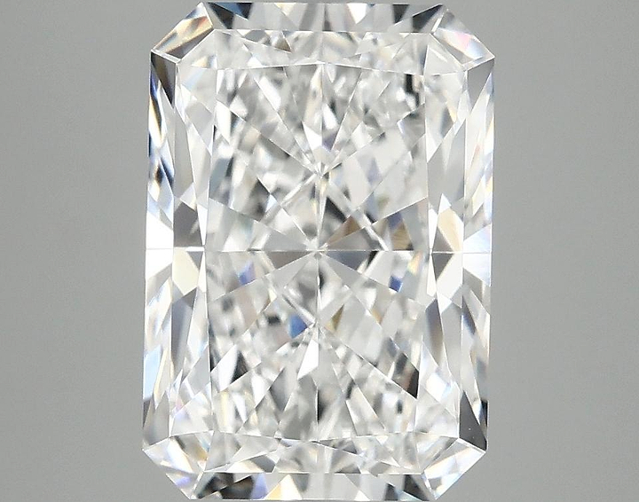 4.07 Carat Radiant Shaped Ideal Cut VVS2 IGI Certified Lab Grown Diamond