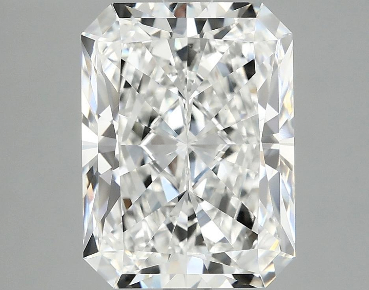 4.04 Carat Radiant Shaped Excellent Cut VVS2 IGI Certified Lab Grown Diamond