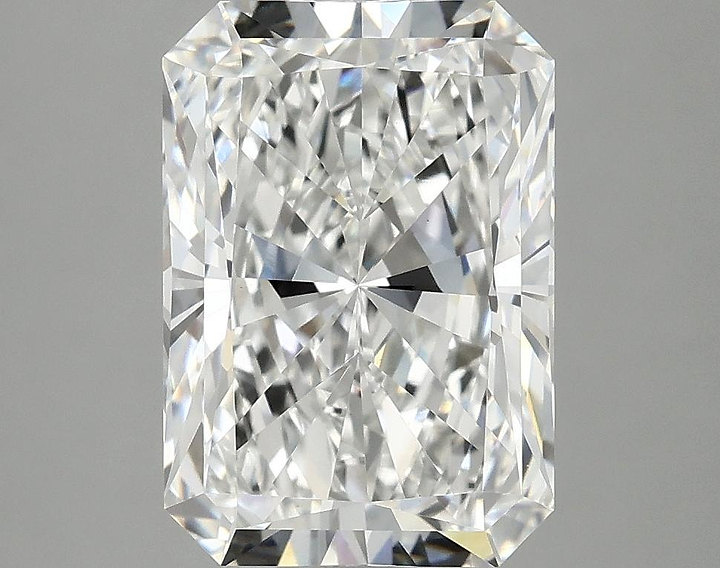 3.95 Carat Radiant Shaped Ideal Cut VVS2 IGI Certified Lab Grown Diamond