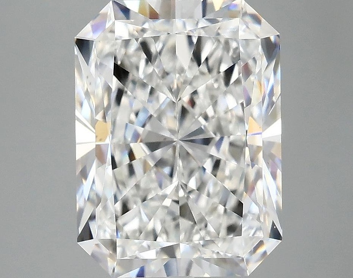 3.94 Carat Radiant Shaped Excellent Cut VS1 IGI Certified Lab Grown Diamond