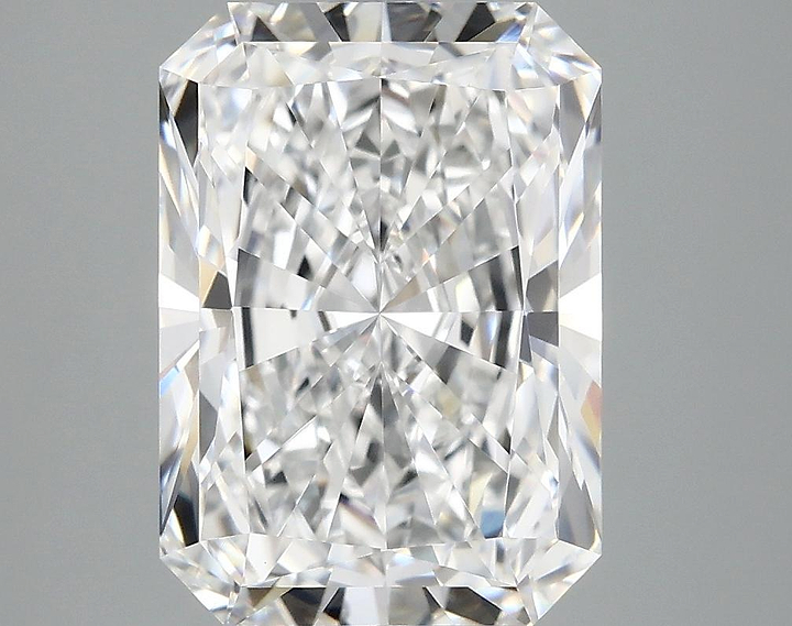 3.88 Carat Radiant Shaped Ideal Cut VVS2 IGI Certified Lab Grown Diamond