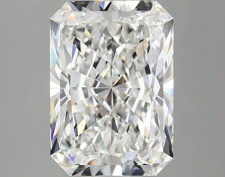 3.07 Carat Radiant Shaped Ideal Cut VVS2 IGI Certified Lab Grown Diamond