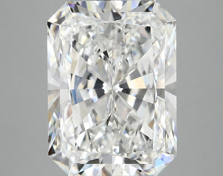 4.99 Carat Radiant Shaped Excellent Cut VVS2 IGI Certified Lab Grown Diamond