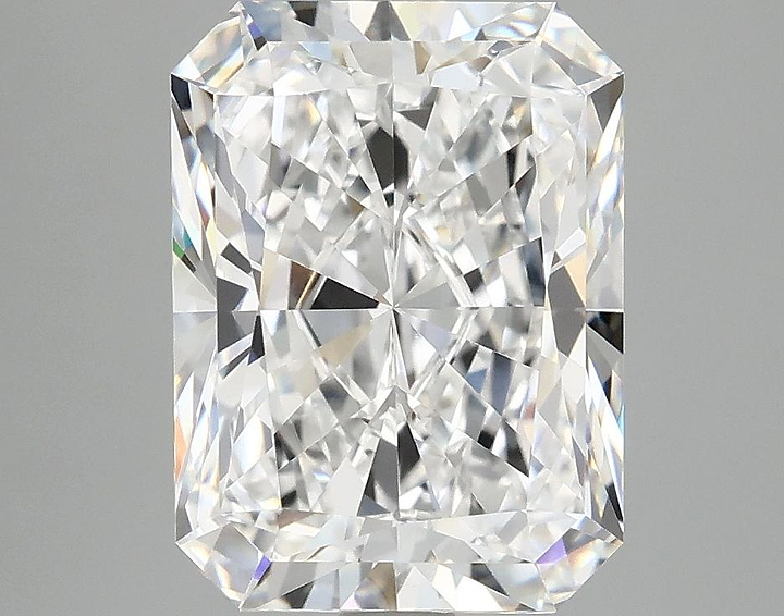 3.93 Carat Radiant Shaped Excellent Cut VS1 IGI Certified Lab Grown Diamond