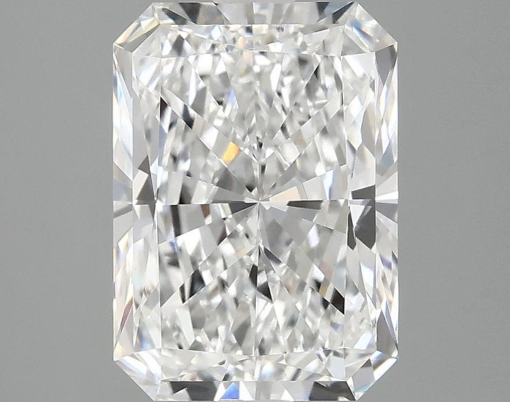 3.09 Carat Radiant Shaped Ideal Cut VVS2 IGI Certified Lab Grown Diamond