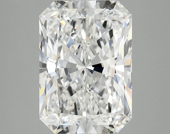 4.05 Carat Radiant Shaped Ideal Cut VVS2 IGI Certified Lab Grown Diamond