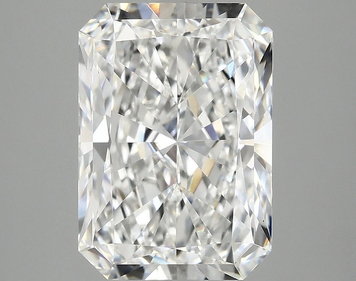 3.86 Carat Radiant Shaped Ideal Cut VS1 IGI Certified Lab Grown Diamond