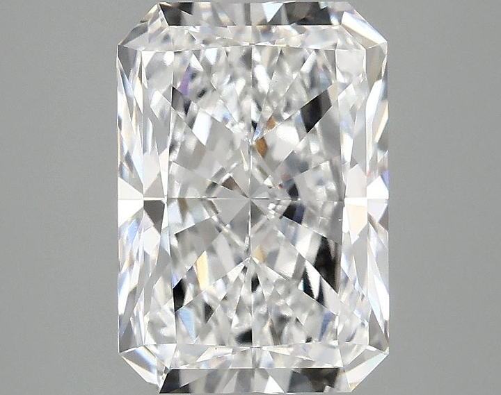 3.05 Carat Radiant Shaped Ideal Cut VVS2 IGI Certified Lab Grown Diamond