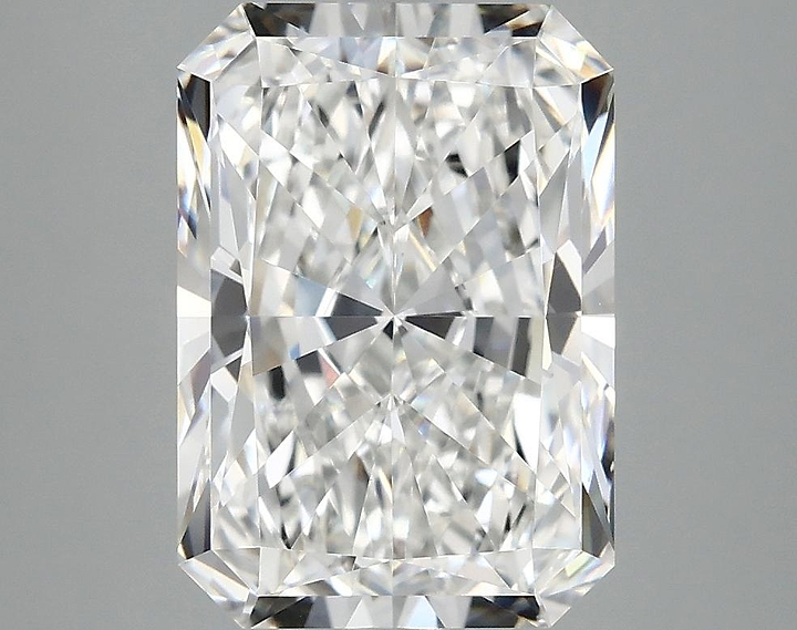 3.98 Carat Radiant Shaped Ideal Cut VVS2 IGI Certified Lab Grown Diamond