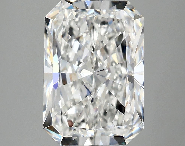 3.96 Carat Radiant Shaped Ideal Cut VVS2 IGI Certified Lab Grown Diamond