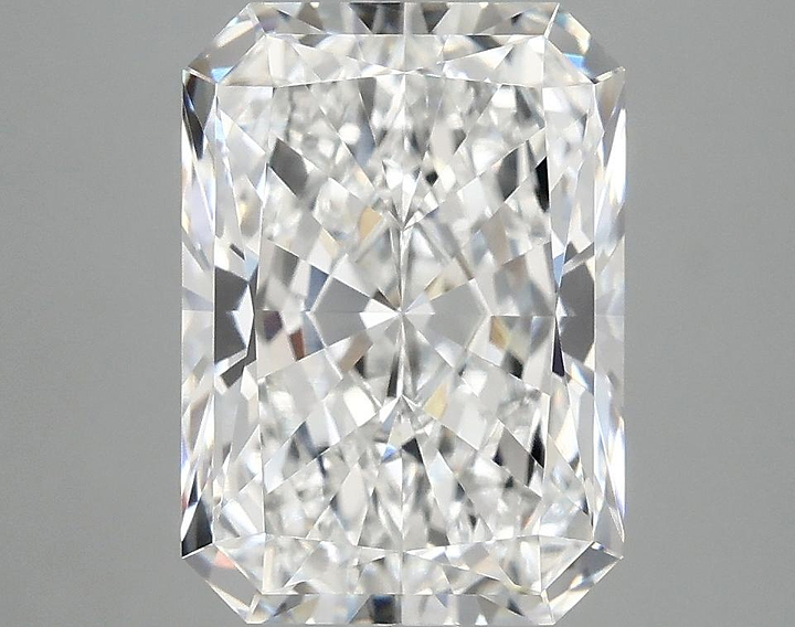 4.07 Carat Radiant Shaped Ideal Cut VVS2 IGI Certified Lab Grown Diamond