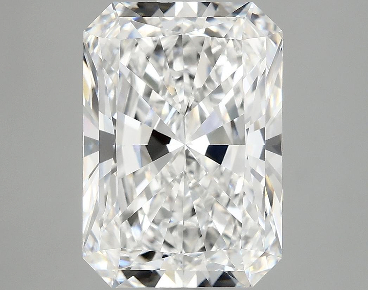 3.93 Carat Radiant Shaped Ideal Cut VVS2 IGI Certified Lab Grown Diamond