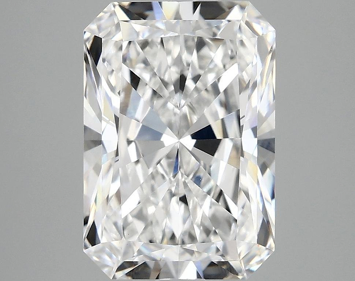 4.07 Carat Radiant Shaped Ideal Cut VVS2 IGI Certified Lab Grown Diamond