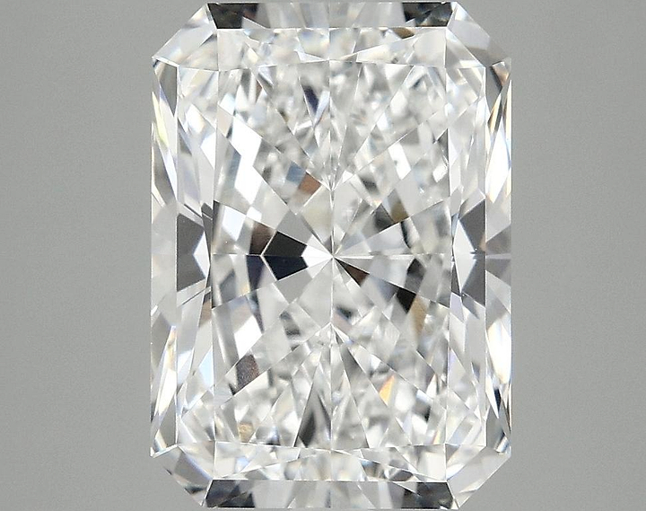 3.93 Carat Radiant Shaped Ideal Cut VVS2 IGI Certified Lab Grown Diamond