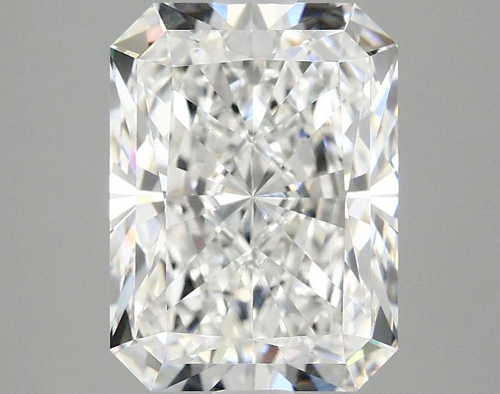 3.1 Carat Radiant Shaped Excellent Cut VVS2 IGI Certified Lab Grown Diamond