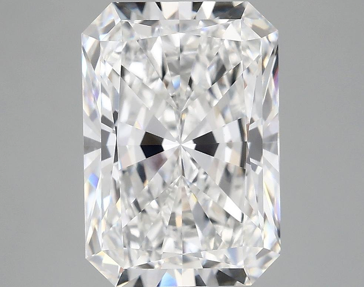 4.16 Carat Radiant Shaped Ideal Cut VVS2 IGI Certified Lab Grown Diamond