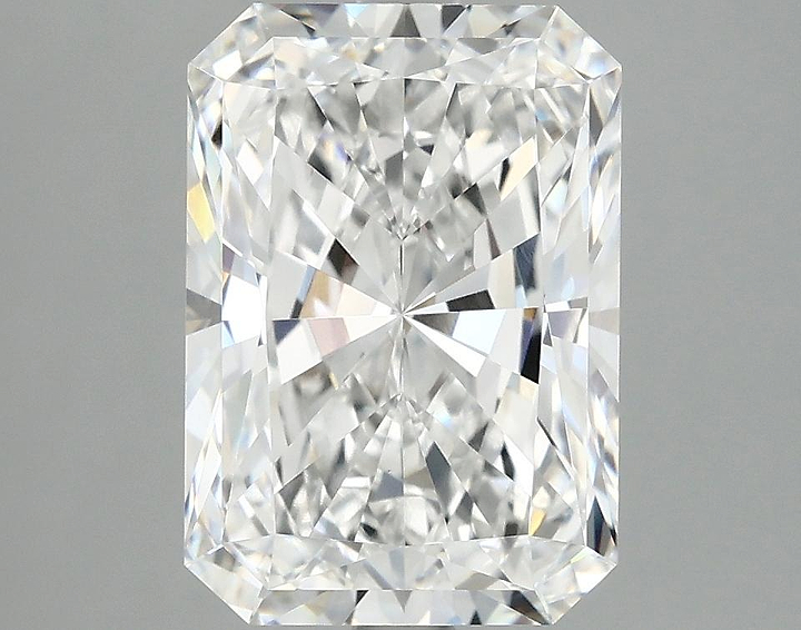 4.1 Carat Radiant Shaped Ideal Cut VVS2 IGI Certified Lab Grown Diamond