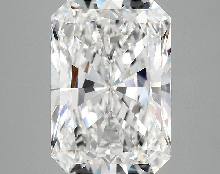 4.99 Carat Radiant Shaped Ideal Cut VVS2 IGI Certified Lab Grown Diamond