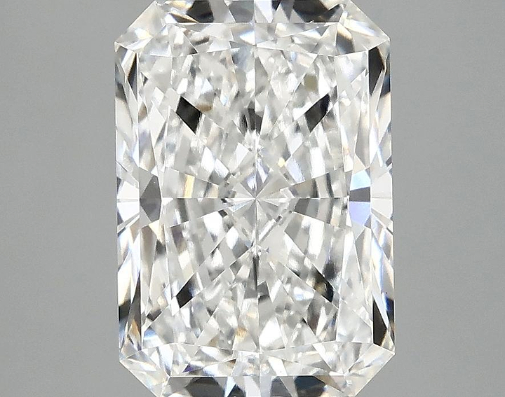 3.03 Carat Radiant Shaped Ideal Cut VS1 IGI Certified Lab Grown Diamond