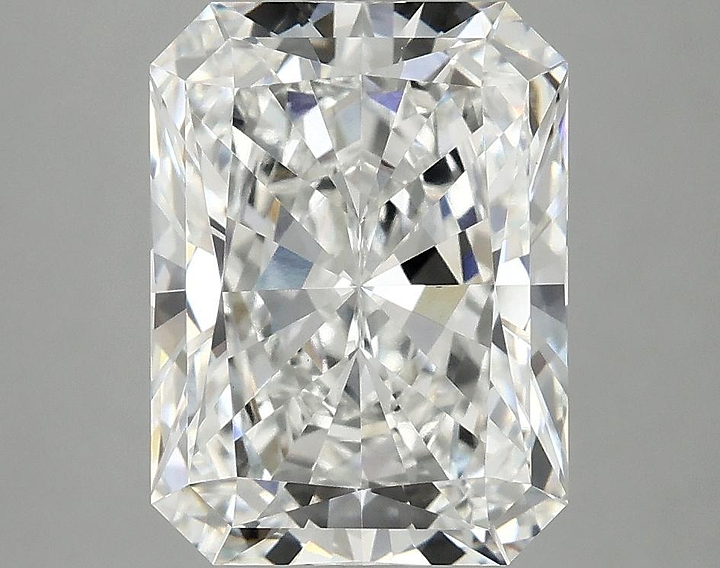 4.03 Carat Radiant Shaped Excellent Cut VVS2 IGI Certified Lab Grown Diamond