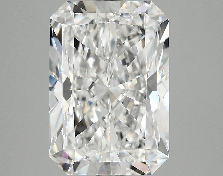 3.99 Carat Radiant Shaped Ideal Cut VS1 IGI Certified Lab Grown Diamond