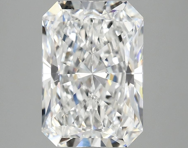 3.1 Carat Radiant Shaped Ideal Cut VVS2 IGI Certified Lab Grown Diamond