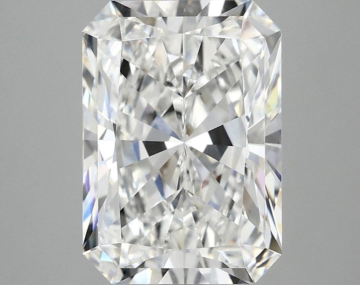 4.1 Carat Radiant Shaped Ideal Cut VVS2 IGI Certified Lab Grown Diamond