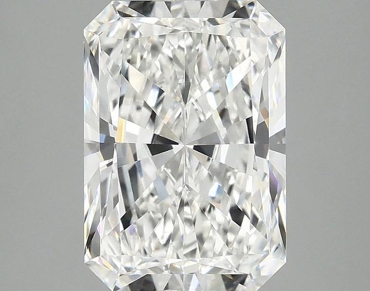 3.04 Carat Radiant Shaped Ideal Cut VVS2 IGI Certified Lab Grown Diamond