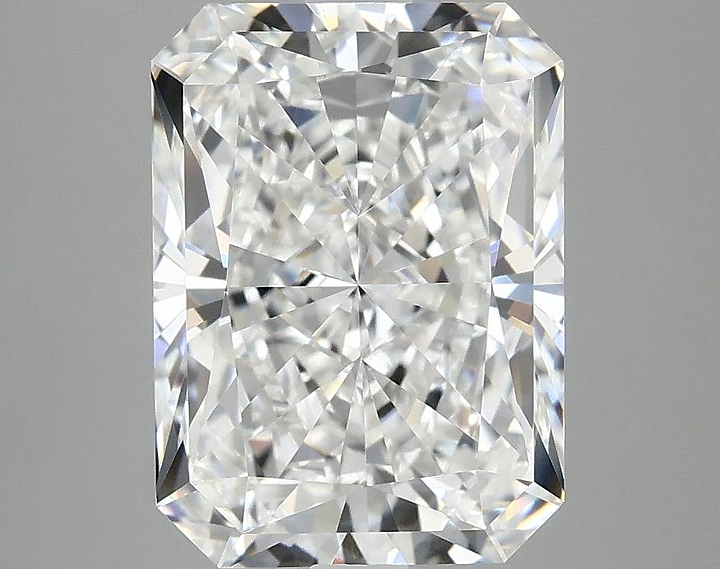 4.04 Carat Radiant Shaped Excellent Cut VVS2 IGI Certified Lab Grown Diamond