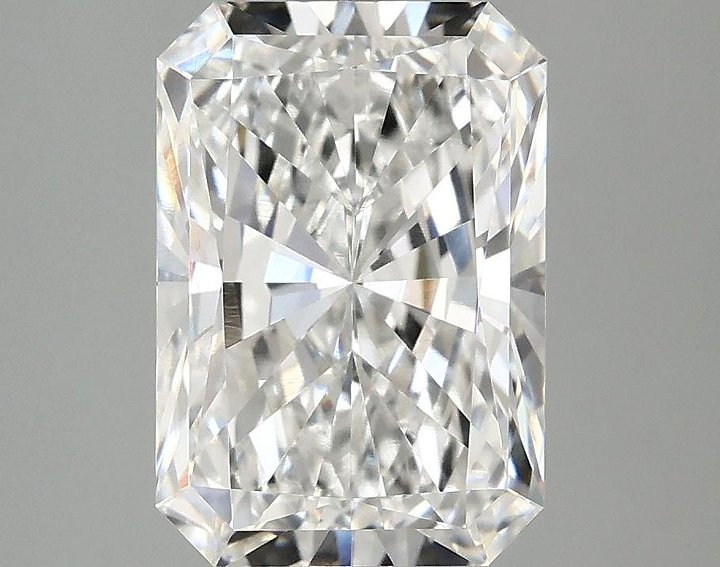 3.09 Carat Radiant Shaped Ideal Cut VVS2 IGI Certified Lab Grown Diamond