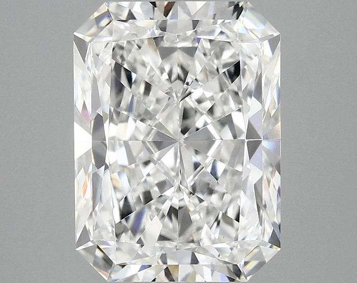 3.38 Carat Radiant Shaped Excellent Cut VVS2 IGI Certified Lab Grown Diamond