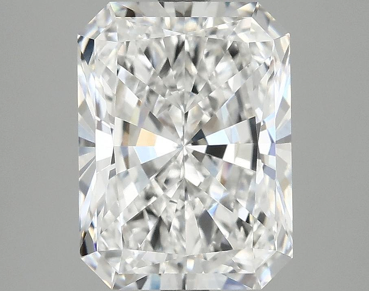 3.84 Carat Radiant Shaped Excellent Cut VS1 IGI Certified Lab Grown Diamond