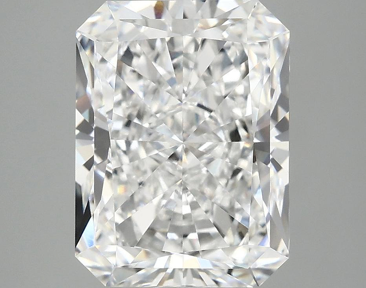 4.09 Carat Radiant Shaped Excellent Cut VVS2 IGI Certified Lab Grown Diamond