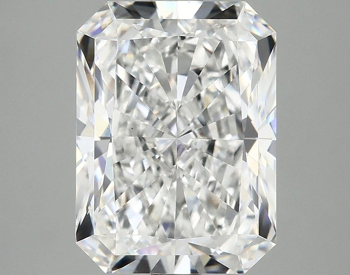 3.86 Carat Radiant Shaped Excellent Cut VS2 IGI Certified Lab Grown Diamond