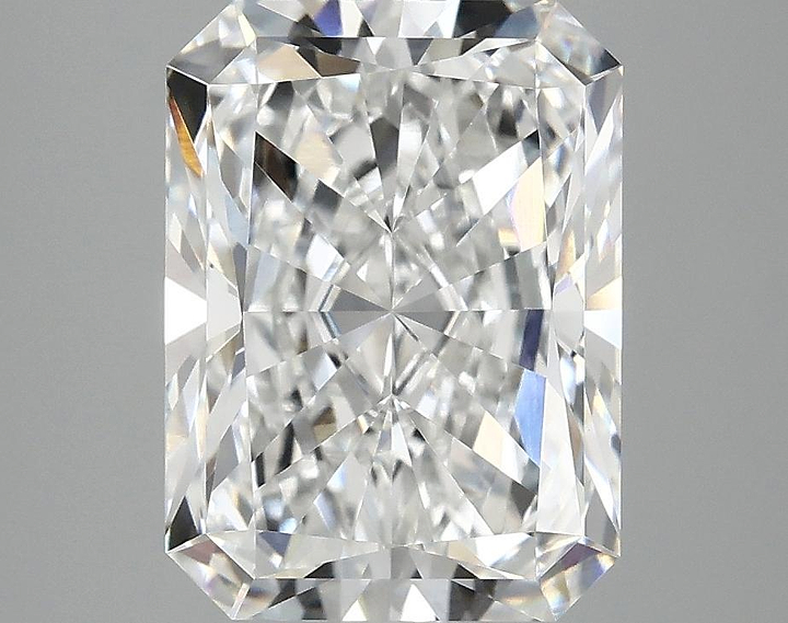 4.06 Carat Radiant Shaped Excellent Cut VS1 IGI Certified Lab Grown Diamond