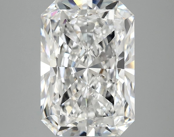 4.07 Carat Radiant Shaped Ideal Cut VVS2 IGI Certified Lab Grown Diamond