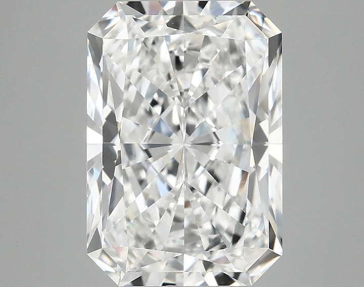 4.05 Carat Radiant Shaped Ideal Cut VVS2 IGI Certified Lab Grown Diamond