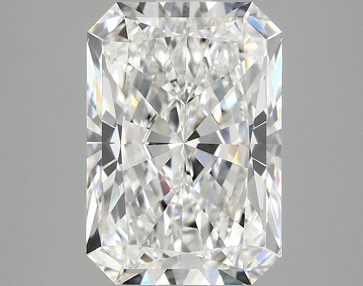 3.04 Carat Radiant Shaped Ideal Cut VVS2 IGI Certified Lab Grown Diamond