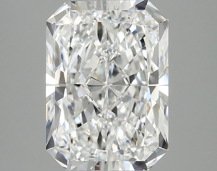 3.86 Carat Radiant Shaped Ideal Cut VS1 IGI Certified Lab Grown Diamond