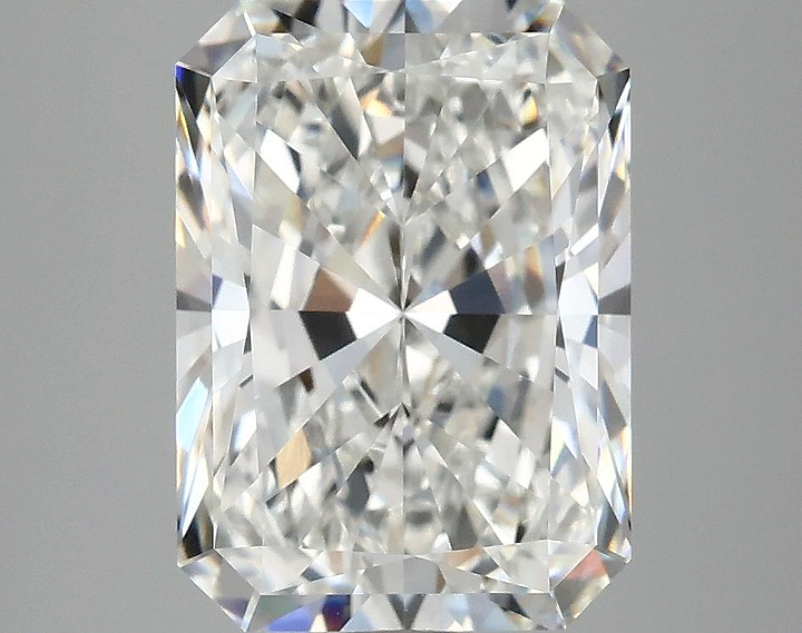 4.05 Carat Radiant Shaped Ideal Cut VVS2 IGI Certified Lab Grown Diamond